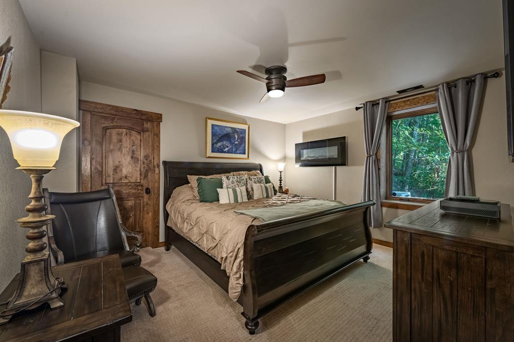 Ellijay, Georgia, 30536, United States, 5 Bedrooms Bedrooms, ,5 BathroomsBathrooms,Residential,Active,1973280