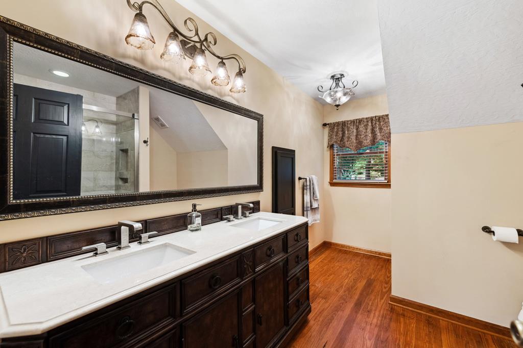 Ellijay, Georgia, 30536, United States, 4 Bedrooms Bedrooms, ,3 BathroomsBathrooms,Residential,Active,1863273