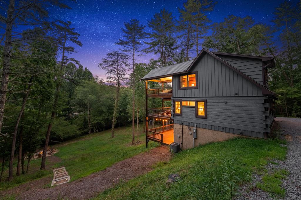 Blue Ridge, Georgia, 30513, United States, 3 Bedrooms Bedrooms, ,3 BathroomsBathrooms,Residential,Active,1849502