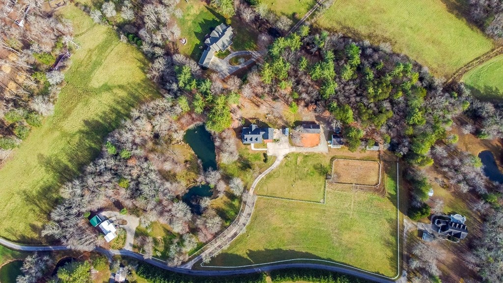 Blairsville, Georgia, 30512, United States, 5 Bedrooms Bedrooms, ,4 BathroomsBathrooms,Residential,Active,1741628