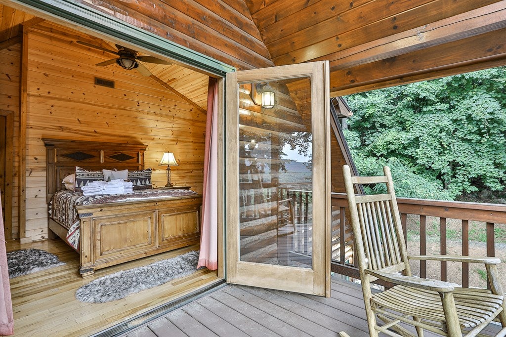 Blue Ridge, Georgia, 30513, United States, 4 Bedrooms Bedrooms, ,4 BathroomsBathrooms,Residential,Active,1998761