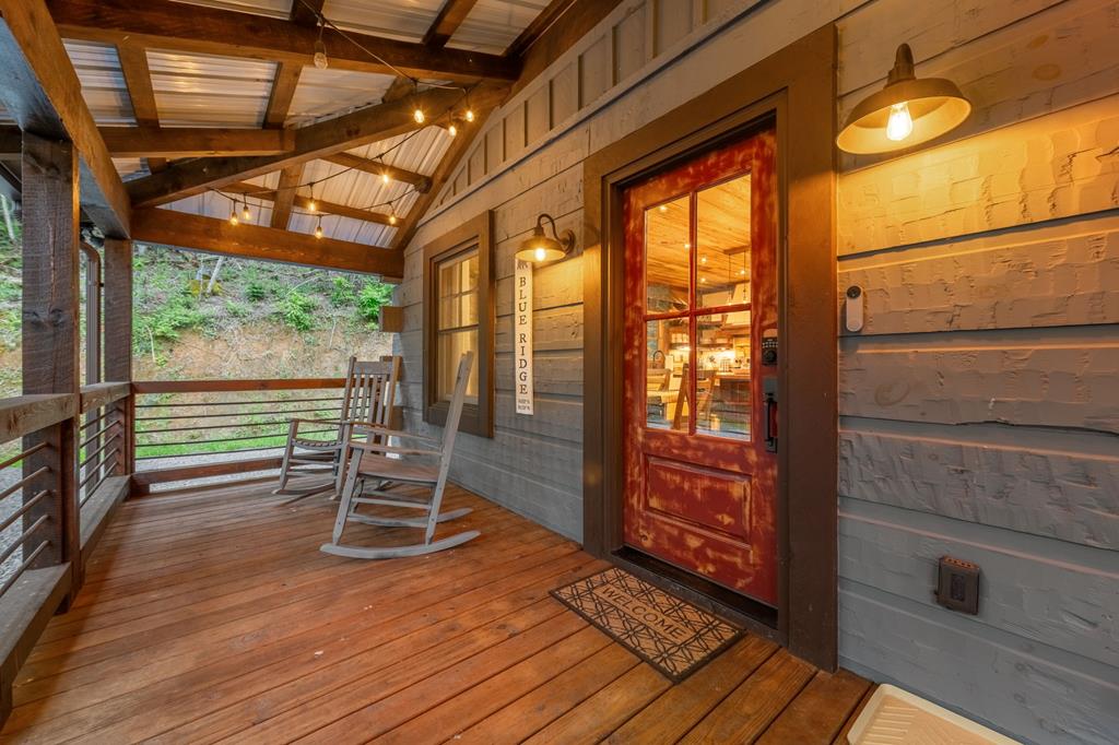 Blue Ridge, Georgia, 30513, United States, 3 Bedrooms Bedrooms, ,3 BathroomsBathrooms,Residential,Active,1849502