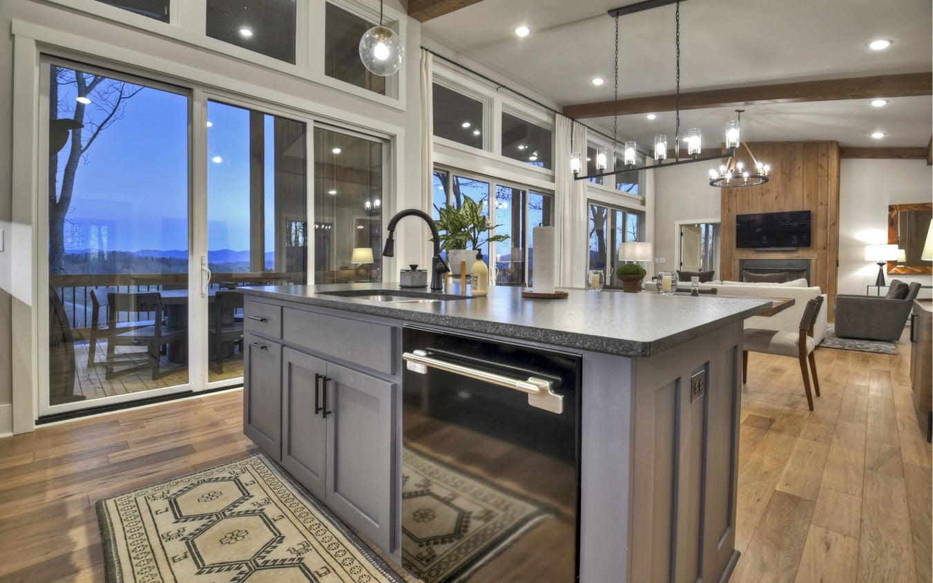 Morganton, Georgia, 30560, United States, 3 Bedrooms Bedrooms, ,4 BathroomsBathrooms,Residential,Active,2007013