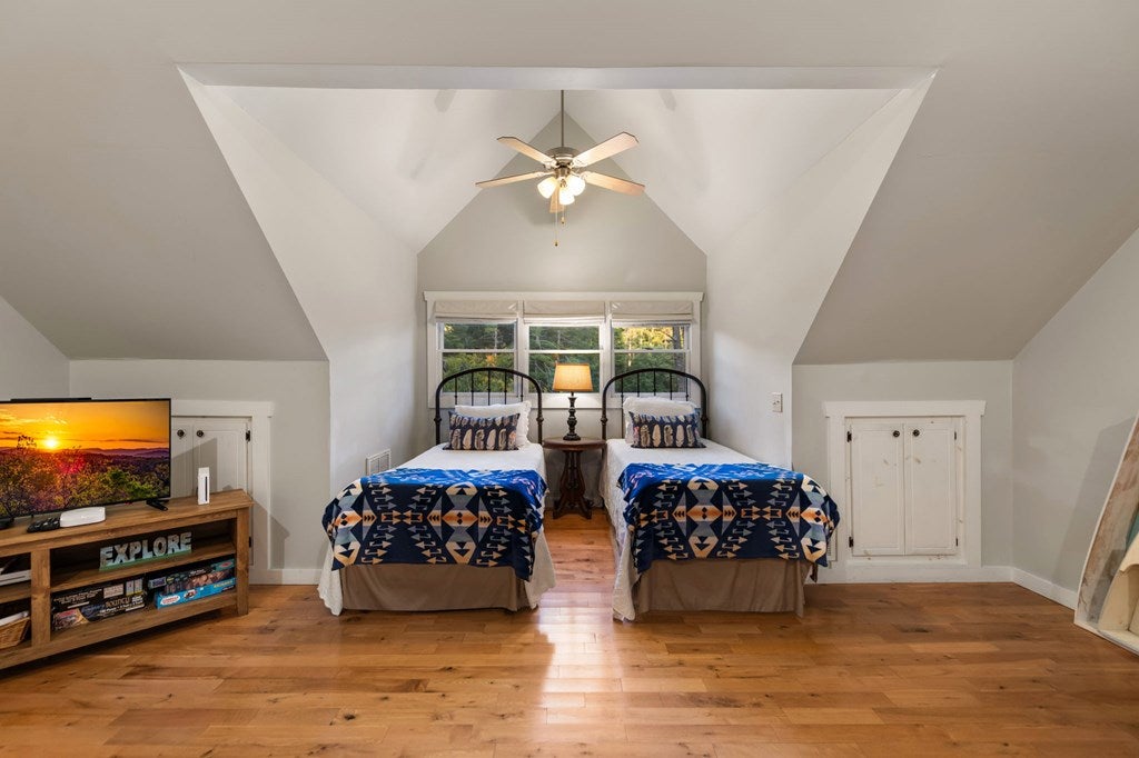 Blue Ridge, Georgia, 30513, United States, 4 Bedrooms Bedrooms, ,3 BathroomsBathrooms,Residential,Active,1945235