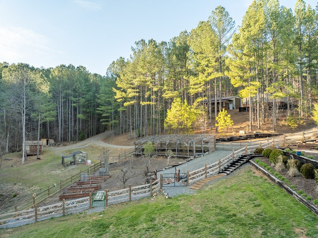 Murphy, North Carolina, 28906, United States, 4 Bedrooms Bedrooms, ,7 BathroomsBathrooms,Residential,Active,1748698