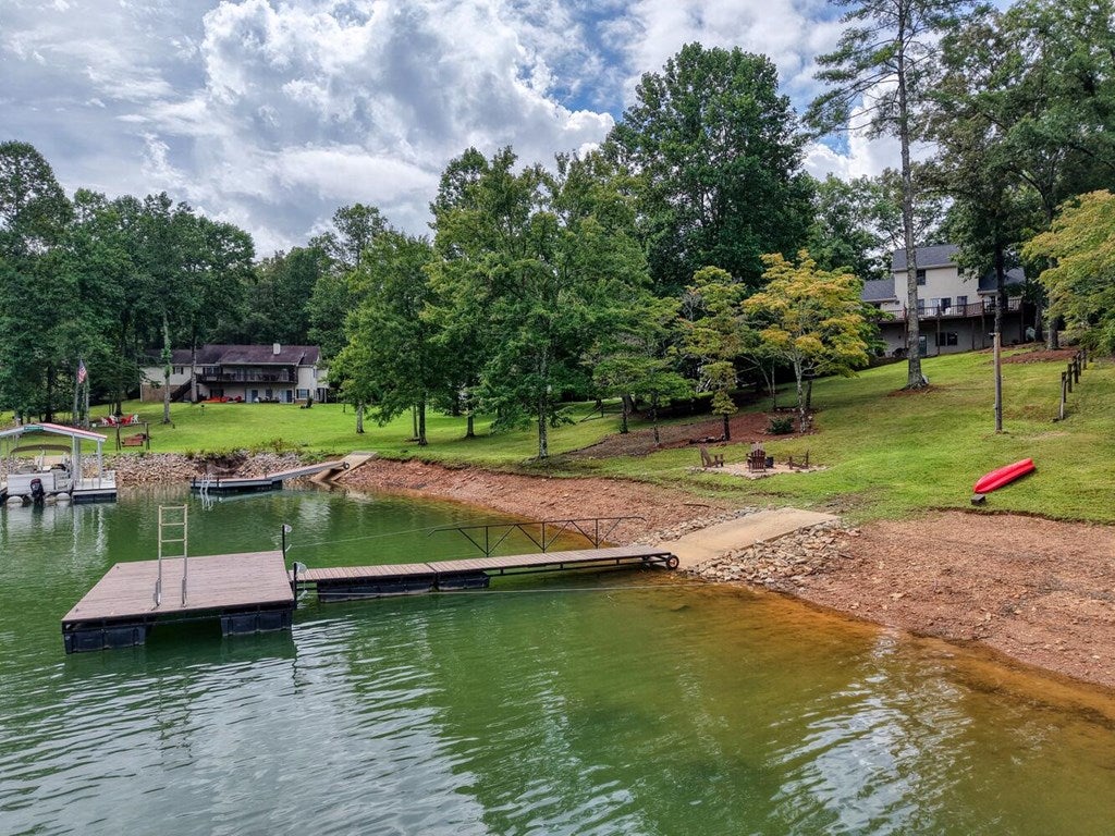 Blairsville, Georgia, 30512, United States, 4 Bedrooms Bedrooms, ,4 BathroomsBathrooms,Residential,Active,1920254