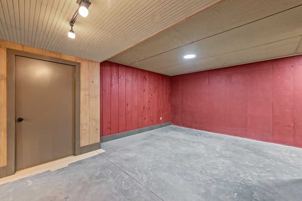 Ellijay, Georgia, 30536, United States, 4 Bedrooms Bedrooms, ,4 BathroomsBathrooms,Residential,Active,1800168