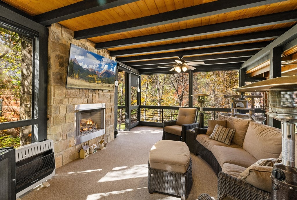 Blue Ridge, Georgia, 30513, United States, 4 Bedrooms Bedrooms, ,4 BathroomsBathrooms,Residential,Active,1990018