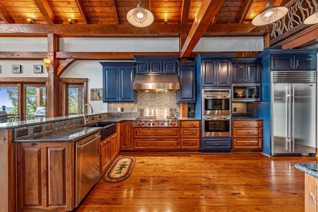 Ellijay, Georgia, 30536, United States, 5 Bedrooms Bedrooms, ,5 BathroomsBathrooms,Residential,Active,1973280