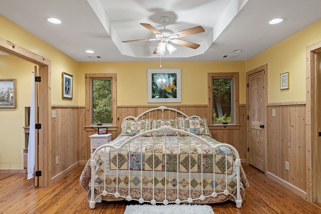 Morganton, Georgia, 30560, United States, 4 Bedrooms Bedrooms, ,5 BathroomsBathrooms,Residential,Active,1952626