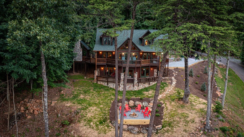 Blue Ridge, Georgia, 30513, United States, 4 Bedrooms Bedrooms, ,4 BathroomsBathrooms,Residential,Active,1998761