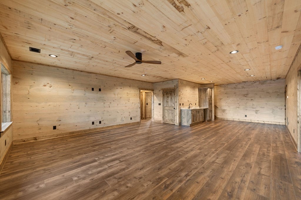 Blue Ridge, Georgia, 30513, United States, 4 Bedrooms Bedrooms, ,4 BathroomsBathrooms,Residential,Active,1941116