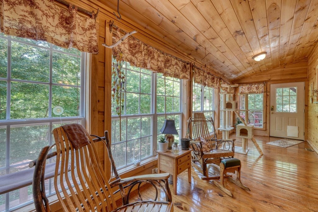 Blairsville, Georgia, 30512, United States, 3 Bedrooms Bedrooms, ,4 BathroomsBathrooms,Residential,Active,1877837