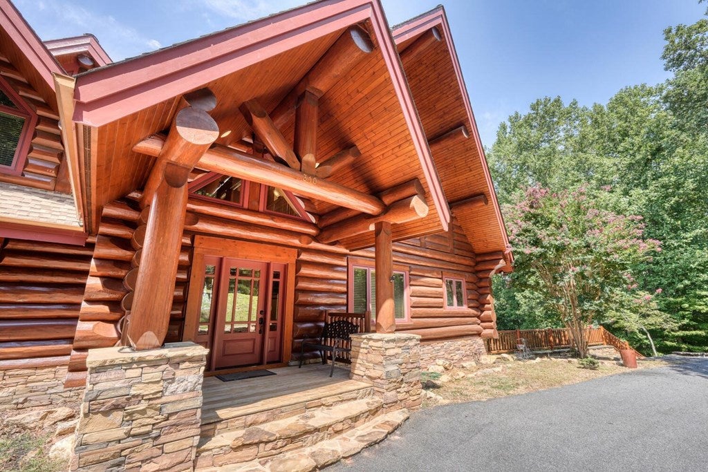 Blairsville, Georgia, 30512, United States, 4 Bedrooms Bedrooms, ,6 BathroomsBathrooms,Residential,Active,1934771