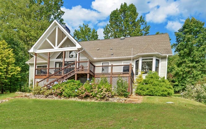 Hiawassee, Georgia, 30546, United States, 4 Bedrooms Bedrooms, ,3 BathroomsBathrooms,Residential,Active,1945082