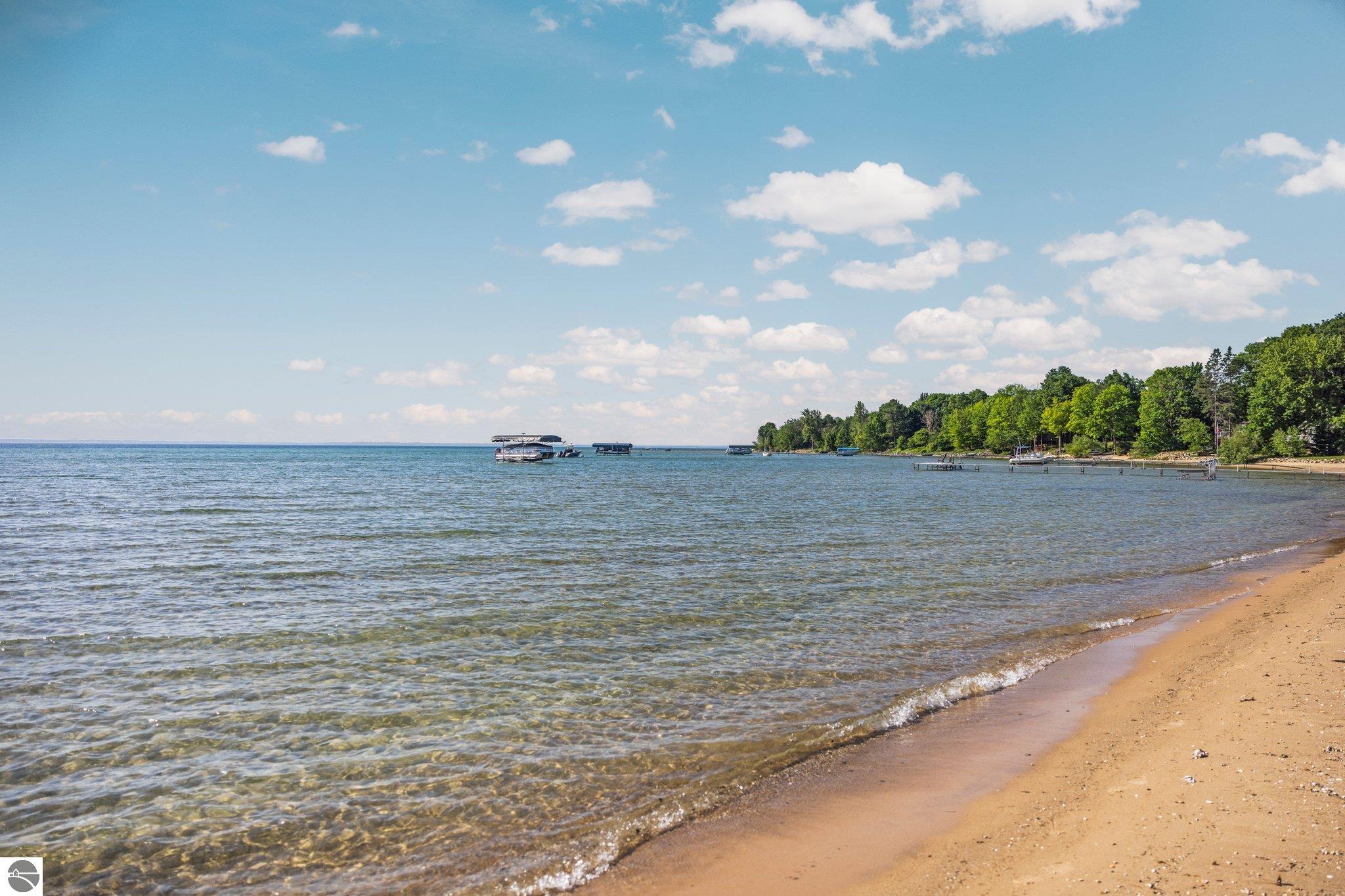 Traverse City, Michigan, 49686, United States, 11 Bedrooms Bedrooms, ,12 BathroomsBathrooms,Residential,Active,1871584