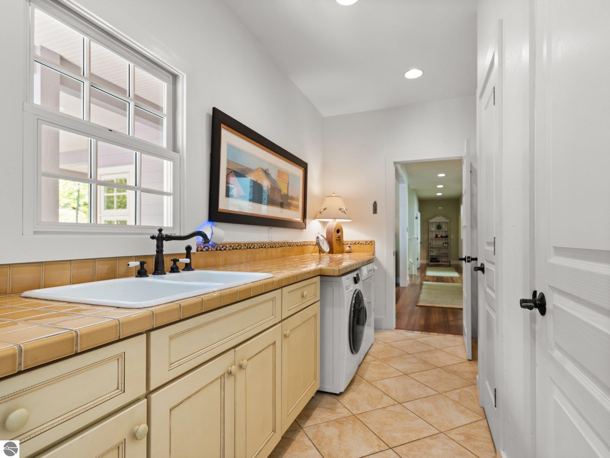 Thompsonville, Michigan, 49683, United States, 5 Bedrooms Bedrooms, ,6 BathroomsBathrooms,Residential,Active,1820794