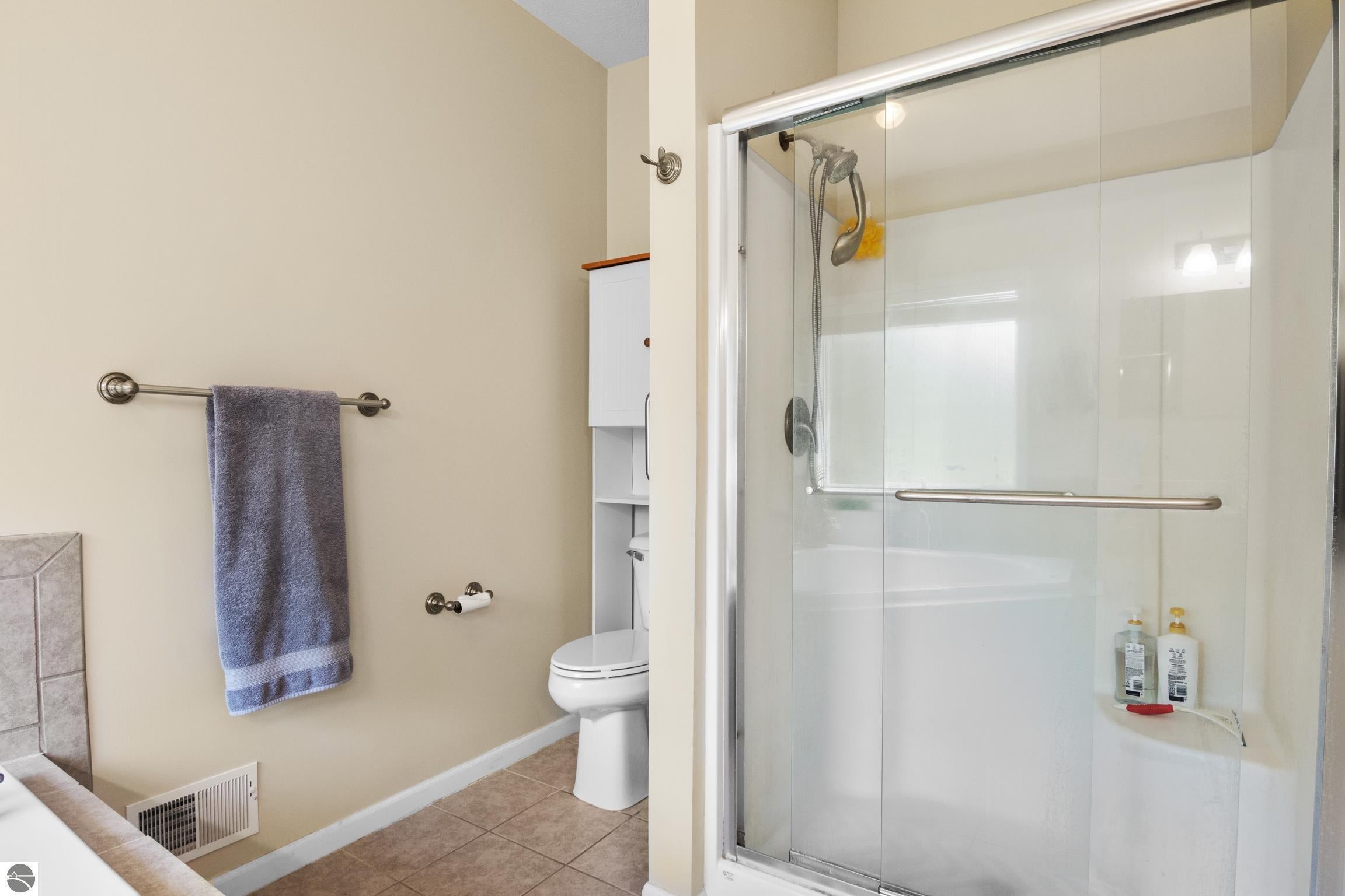 Williamsburg, Michigan, 49690, United States, 3 Bedrooms Bedrooms, ,3 BathroomsBathrooms,Residential,Active,1945241