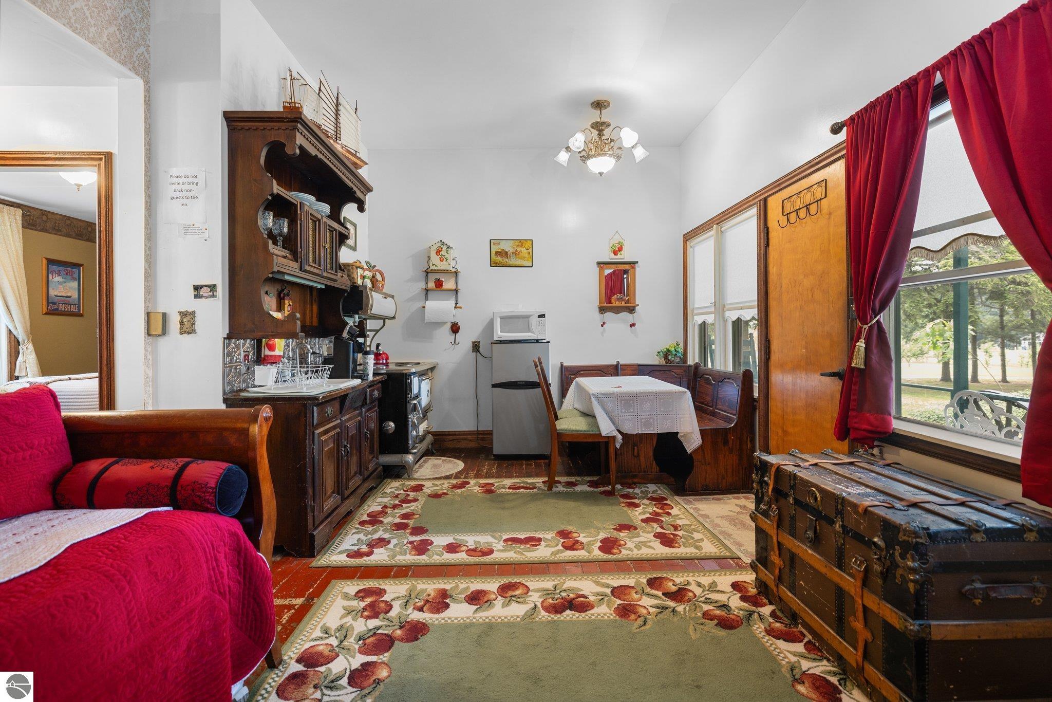 Traverse City, Michigan, 49686, United States, 11 Bedrooms Bedrooms, ,12 BathroomsBathrooms,Residential,Active,1871584