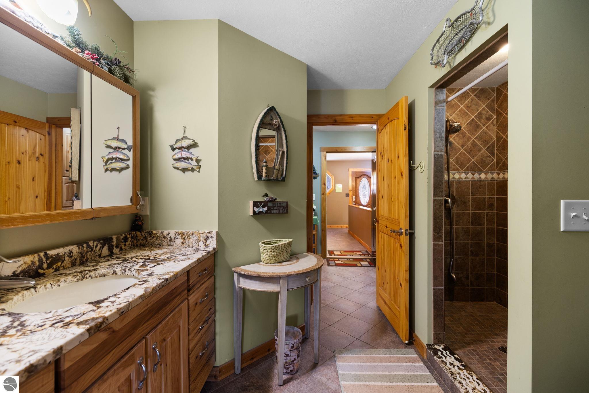 Traverse City, Michigan, 49696, United States, 2 Bedrooms Bedrooms, ,3 BathroomsBathrooms,Residential,Active,1985865