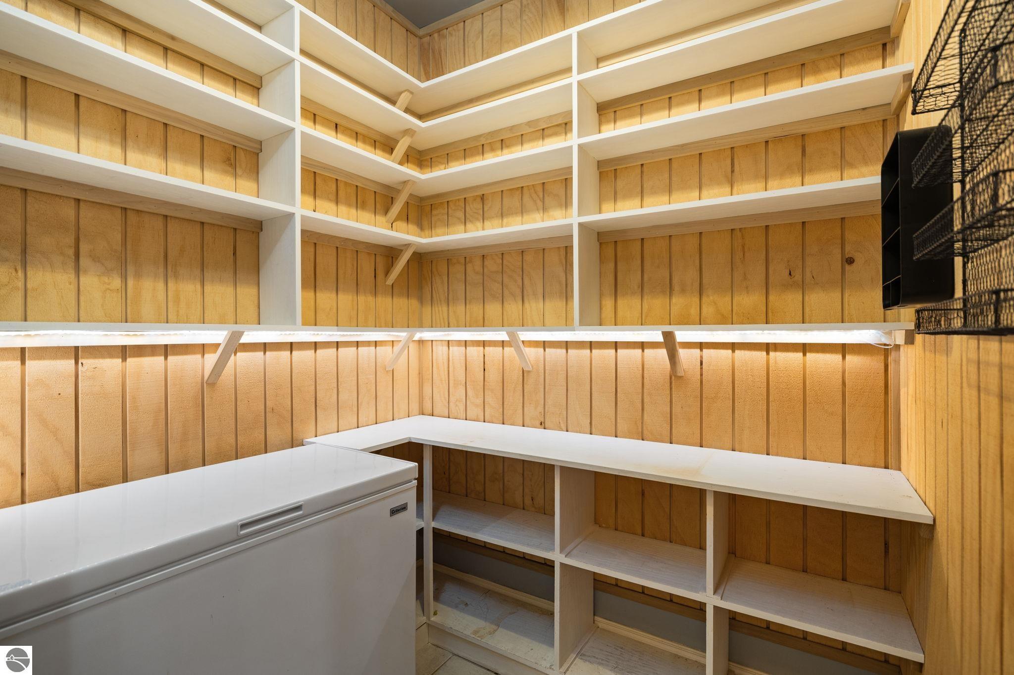 Traverse City, Michigan, 49686, United States, 4 Bedrooms Bedrooms, ,4 BathroomsBathrooms,Residential,Active,1990613