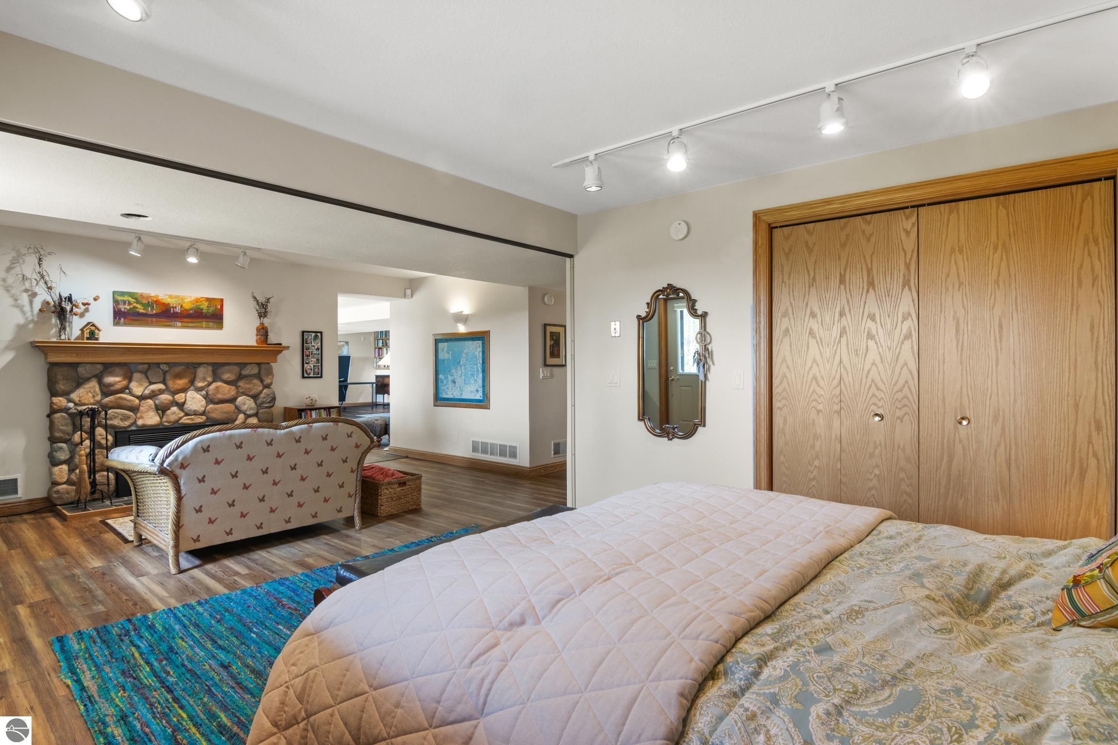 Williamsburg, Michigan, 49690, United States, ,4 BathroomsBathrooms,Residential,Active,1831821