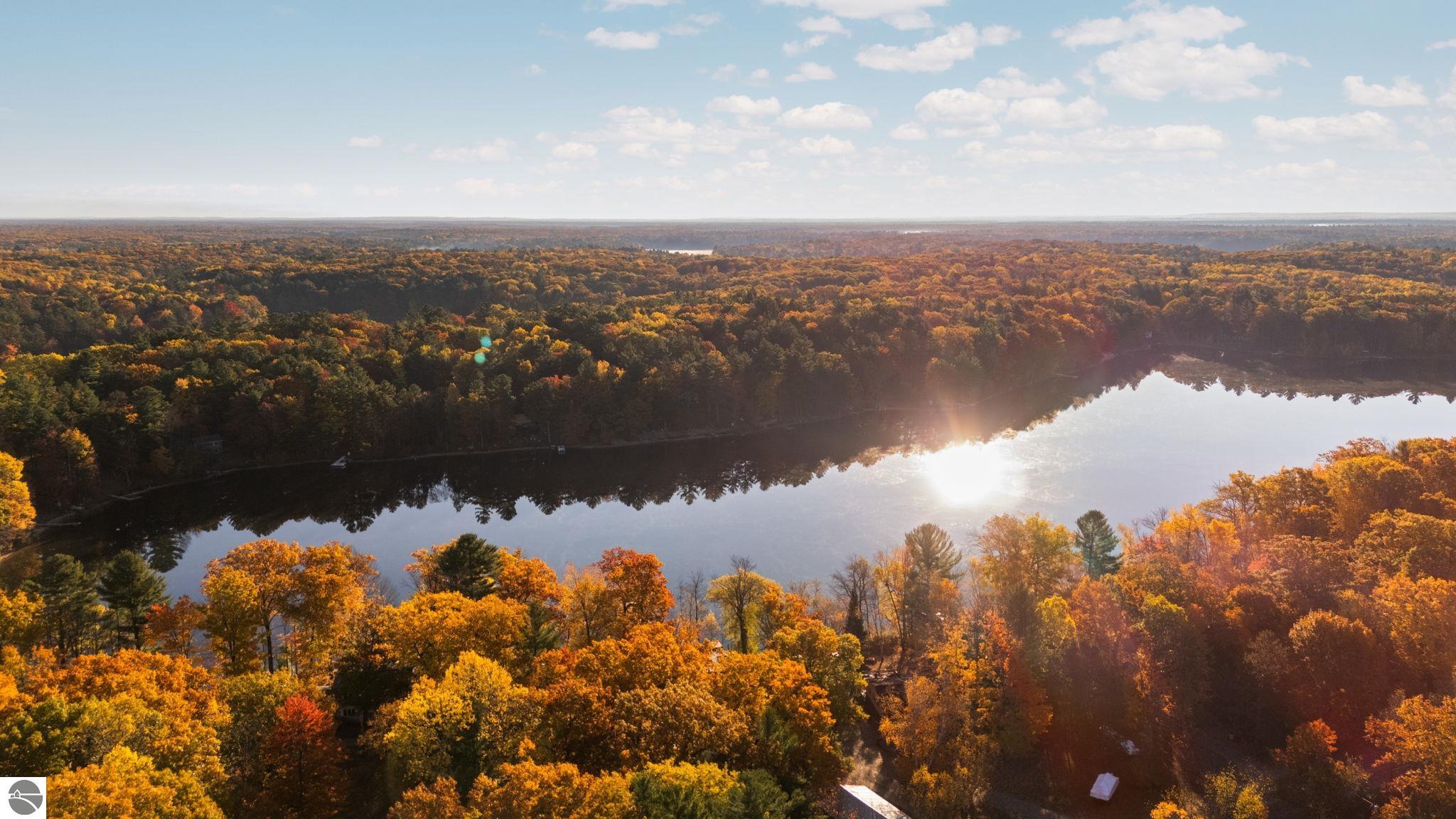 Traverse City, Michigan, 49696, United States, 2 Bedrooms Bedrooms, ,3 BathroomsBathrooms,Residential,Active,1985865