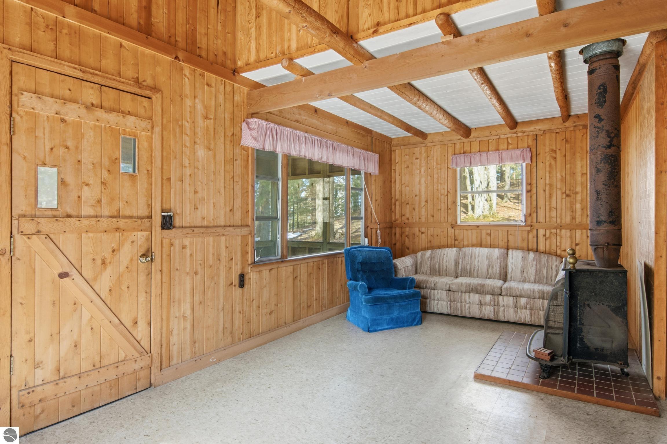Kewadin, Michigan, 49648, United States, 5 Bedrooms Bedrooms, ,6 BathroomsBathrooms,Residential,Active,2032911
