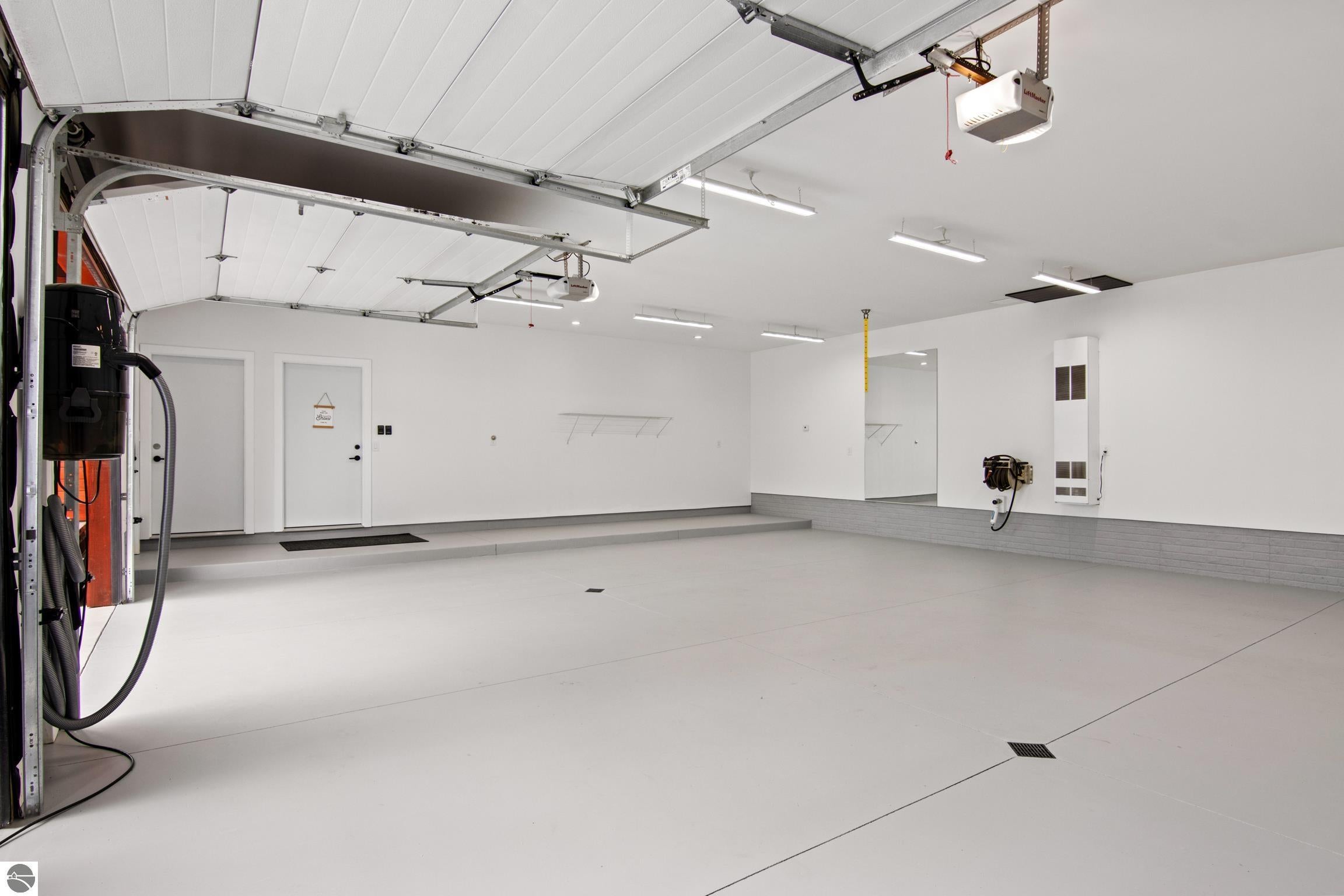 Williamsburg, Michigan, 49690, United States, 3 Bedrooms Bedrooms, ,3 BathroomsBathrooms,Residential,Active,1871591