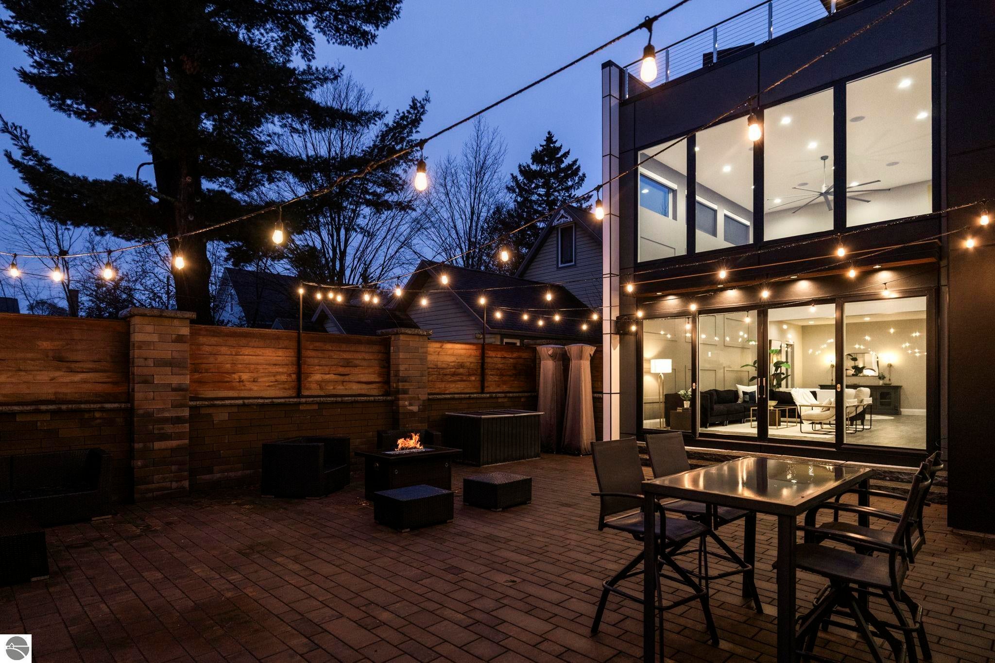 Traverse City, Michigan, 49684, United States, 8 Bedrooms Bedrooms, ,12 BathroomsBathrooms,Residential,Active,2044588