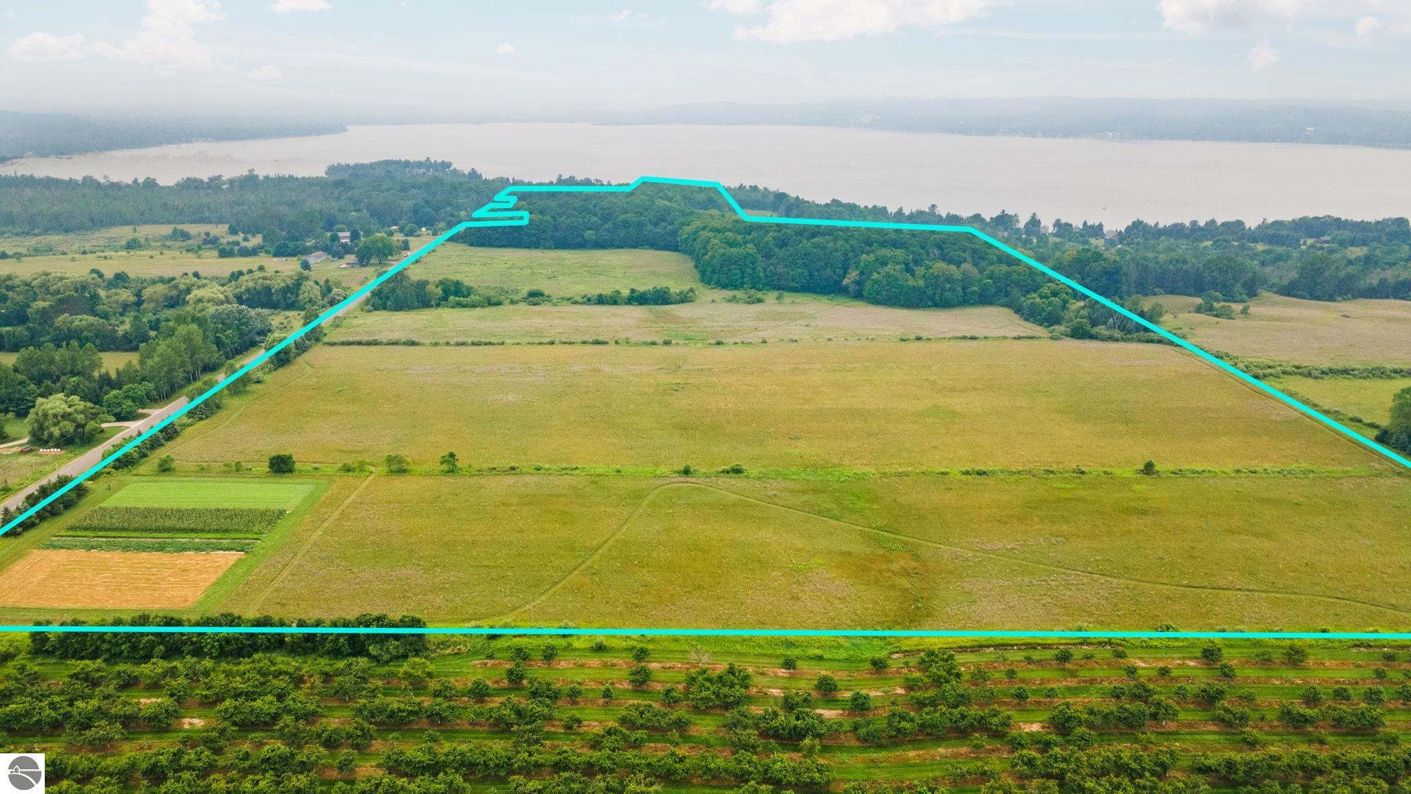 Traverse City, Michigan, 49684, United States, 4 Bedrooms Bedrooms, ,3 BathroomsBathrooms,Residential,Active,1909642