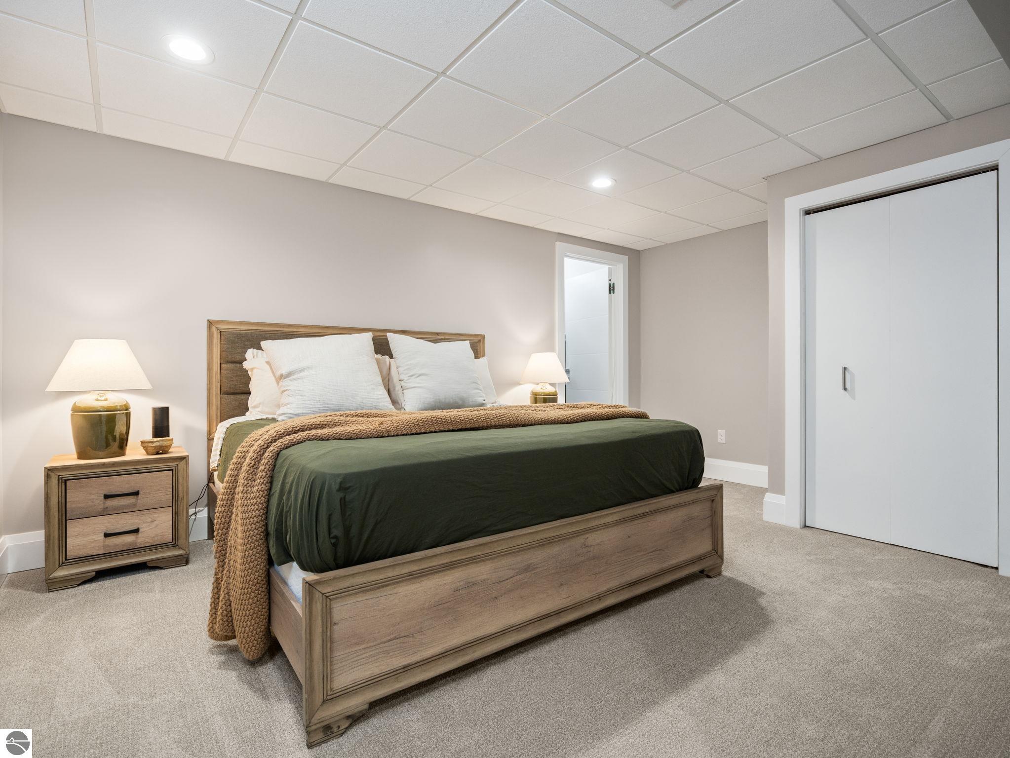Traverse City, Michigan, 49684, United States, 8 Bedrooms Bedrooms, ,12 BathroomsBathrooms,Residential,Active,2044588
