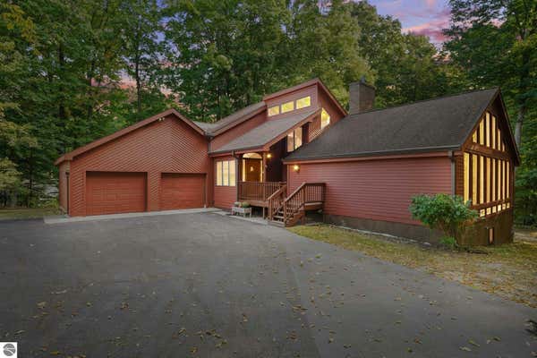 11465 S RAMBLEWOOD DR, CEDAR, MI 49621 - Image 1