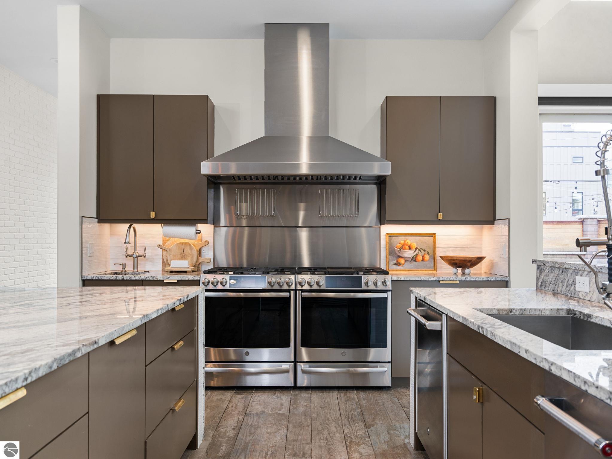 Traverse City, Michigan, 49684, United States, 8 Bedrooms Bedrooms, ,12 BathroomsBathrooms,Residential,Active,2044588