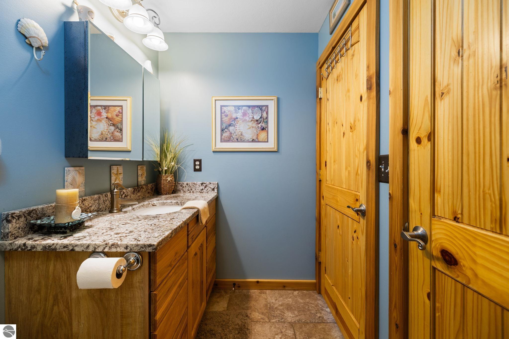 Traverse City, Michigan, 49696, United States, 2 Bedrooms Bedrooms, ,3 BathroomsBathrooms,Residential,Active,1985865