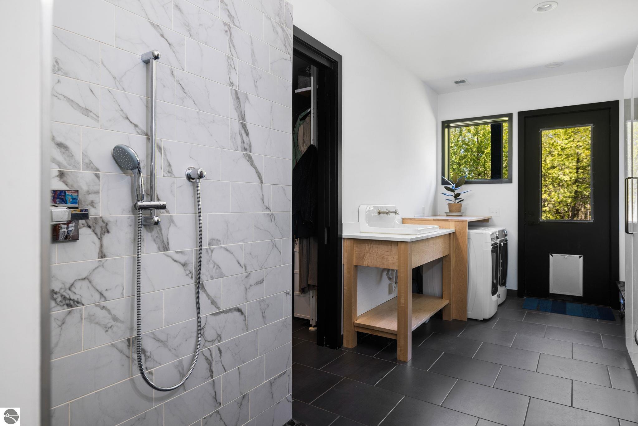 Northport, Michigan, 49670, United States, 3 Bedrooms Bedrooms, ,4 BathroomsBathrooms,Residential,Active,1843407