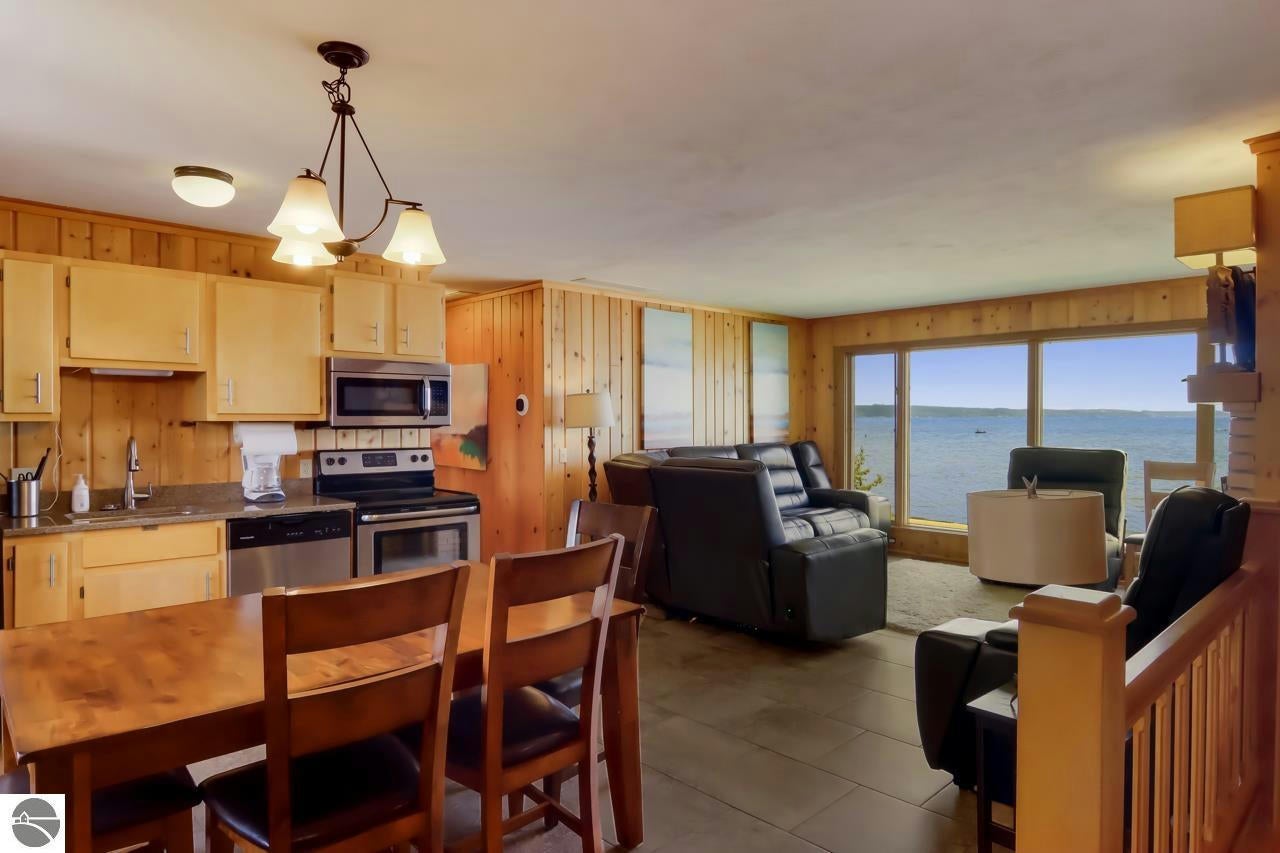 Traverse City, Michigan, 49686, United States, ,4 BathroomsBathrooms,Residential,Active,1769865