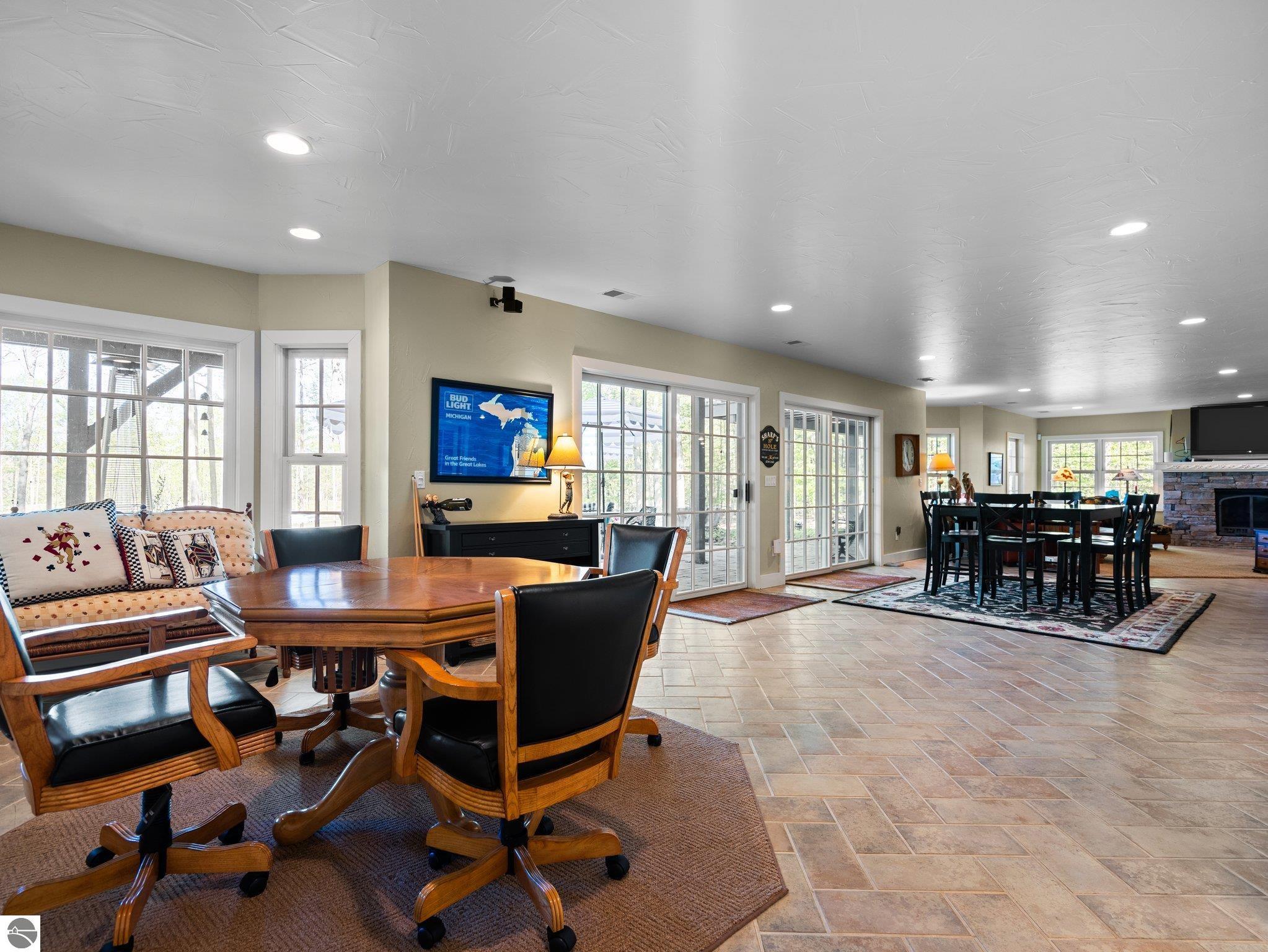 Thompsonville, Michigan, 49683, United States, 5 Bedrooms Bedrooms, ,6 BathroomsBathrooms,Residential,Active,1820794