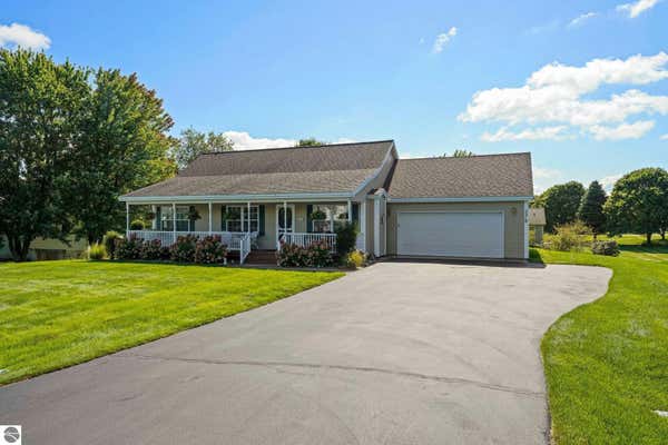 5318 N LIBERTY DR, TRAVERSE CITY, MI 49685 - Image 1