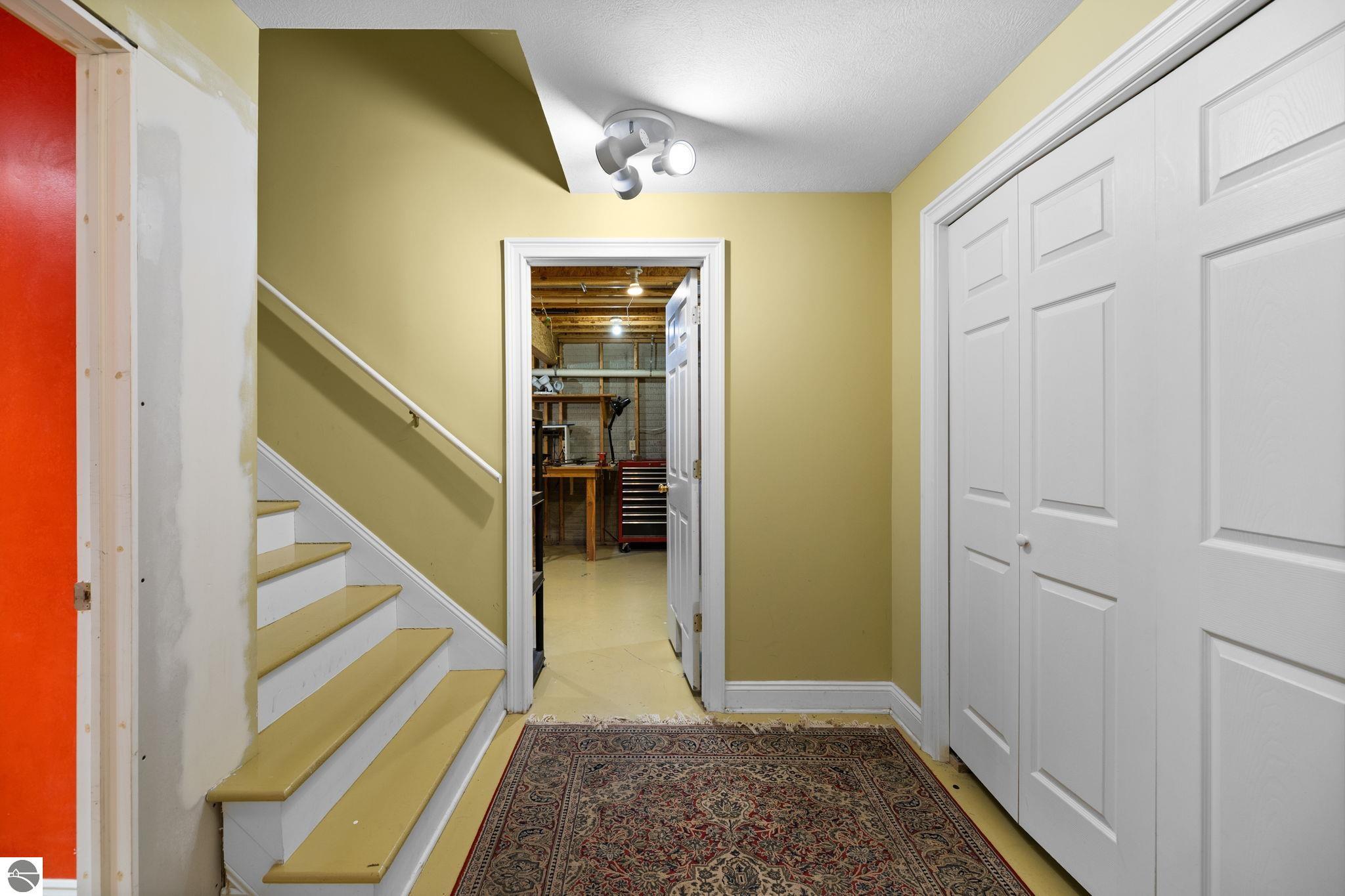 Traverse City, Michigan, 49686, United States, 4 Bedrooms Bedrooms, ,4 BathroomsBathrooms,Residential,Active,1990613