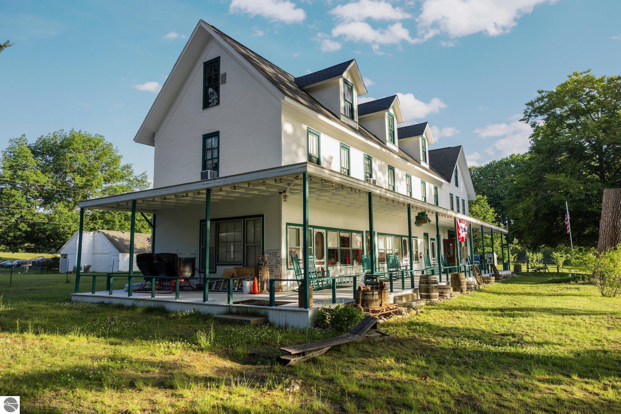 Traverse City, Michigan, 49686, United States, 11 Bedrooms Bedrooms, ,12 BathroomsBathrooms,Residential,Active,1871584