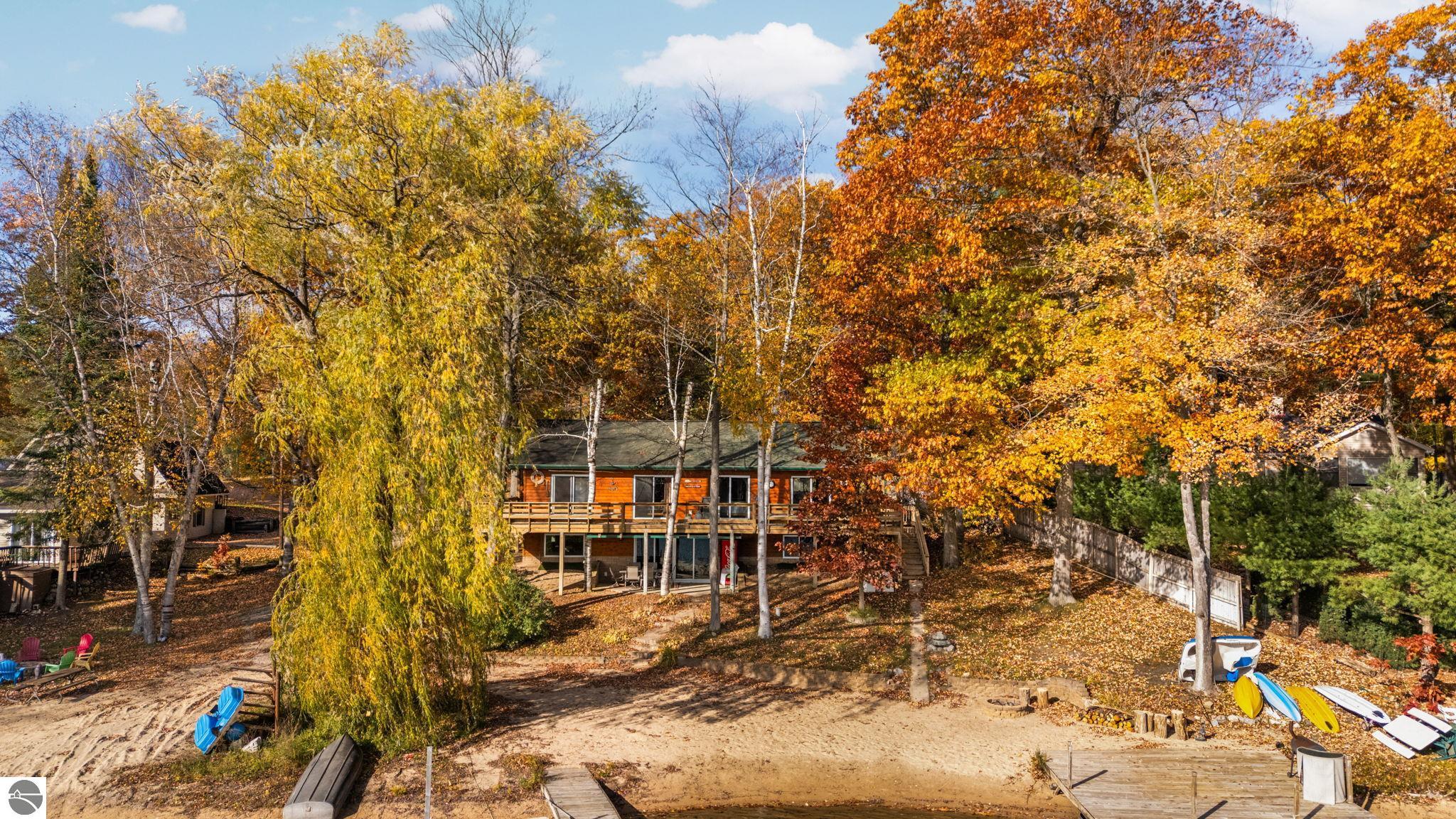 Traverse City, Michigan, 49696, United States, 2 Bedrooms Bedrooms, ,3 BathroomsBathrooms,Residential,Active,1985865