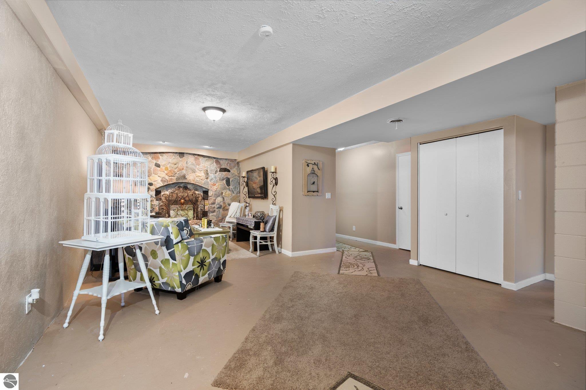 Traverse City, Michigan, 49684, United States, ,5 BathroomsBathrooms,Residential,Active,1831839