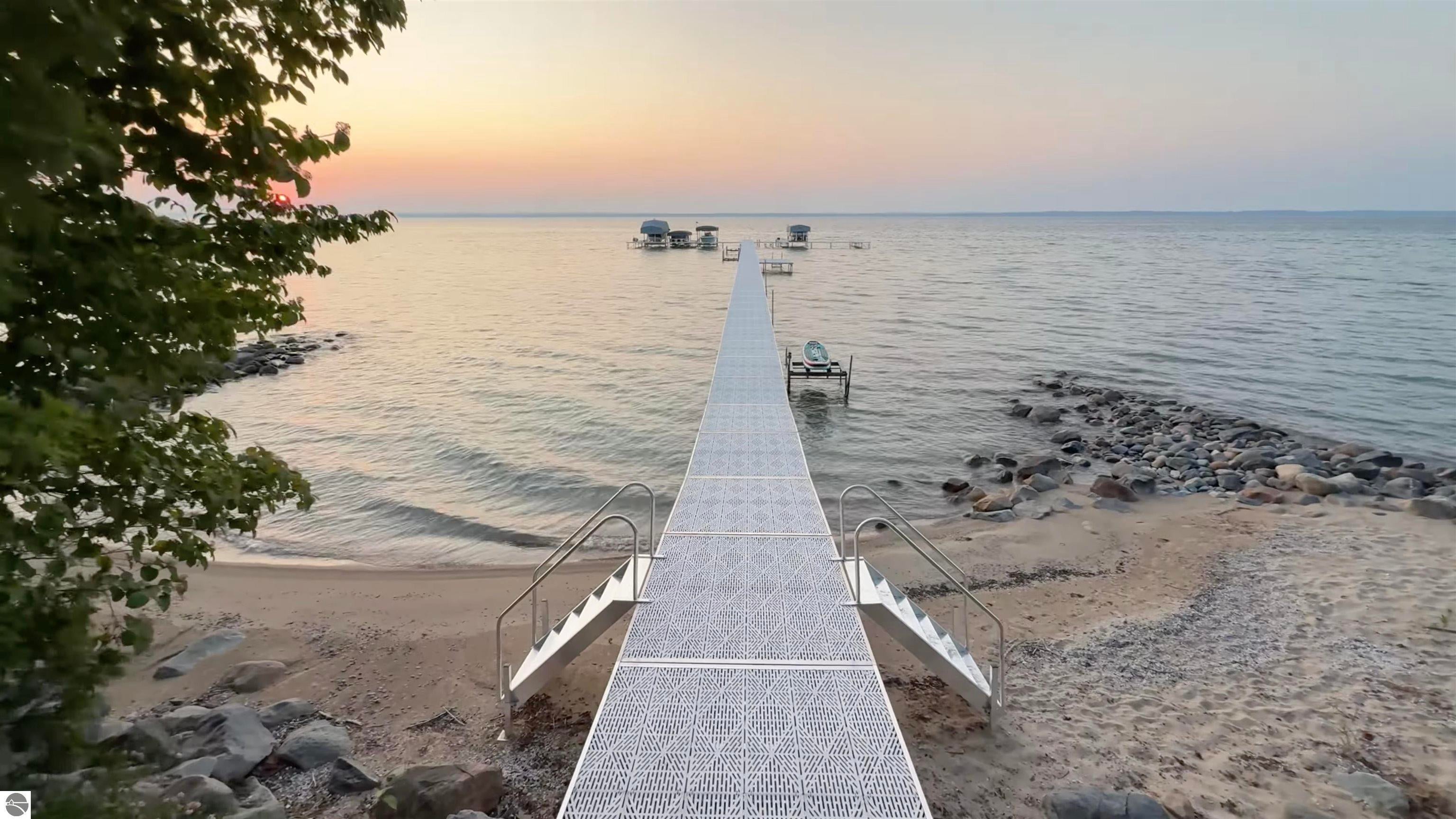 Traverse City, Michigan, 49686, United States, 4 Bedrooms Bedrooms, ,5 BathroomsBathrooms,Residential,Active,1905364