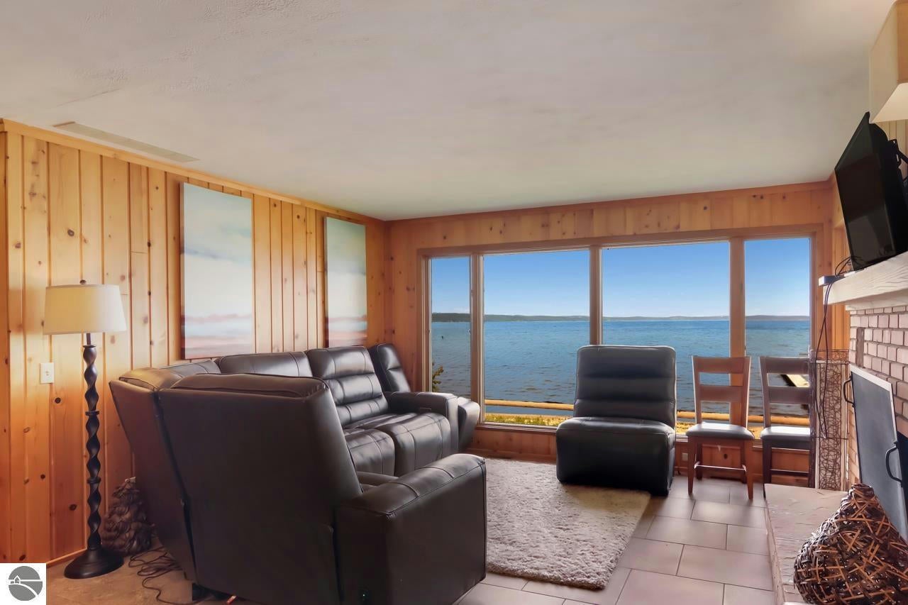 Traverse City, Michigan, 49686, United States, ,4 BathroomsBathrooms,Residential,Active,1769865