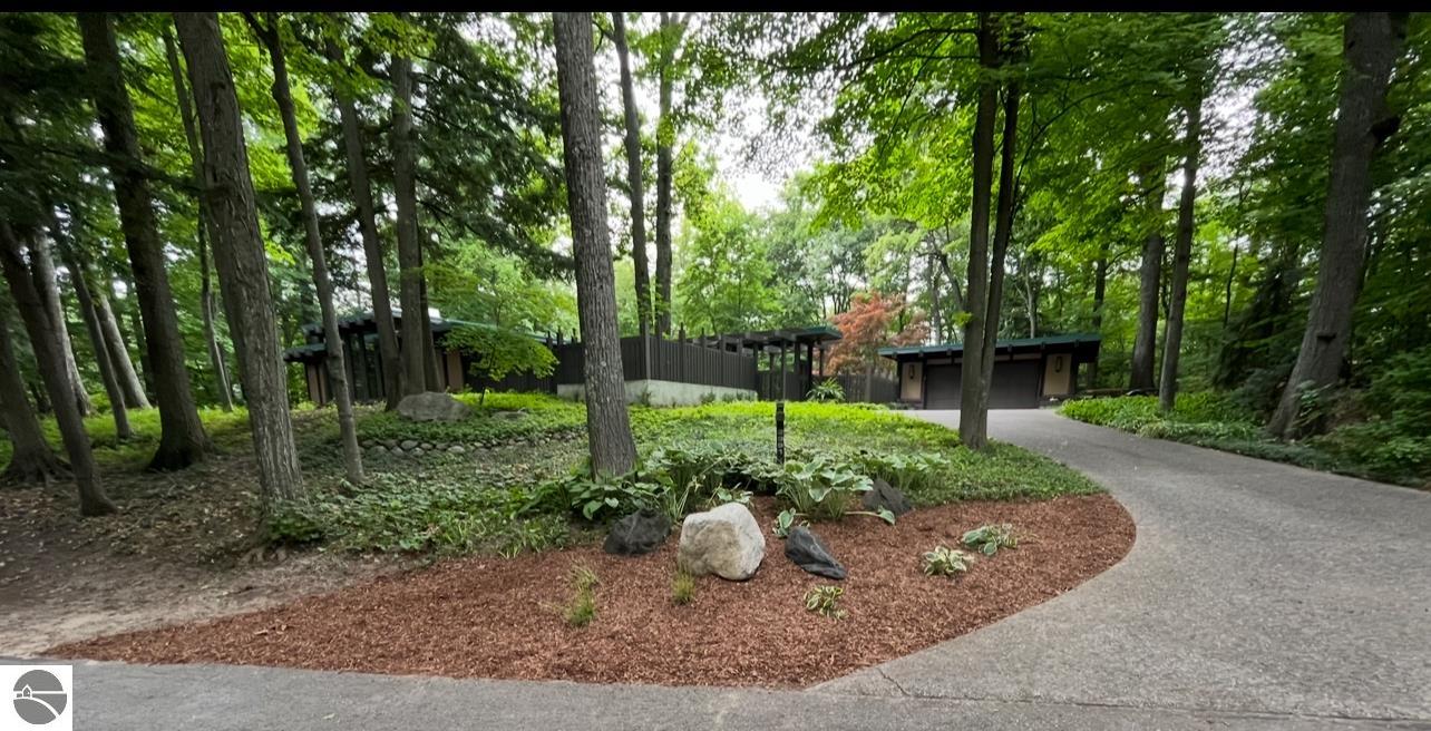 Traverse City, Michigan, 49686, United States, 3 Bedrooms Bedrooms, ,2 BathroomsBathrooms,Residential,Contingent,2007042