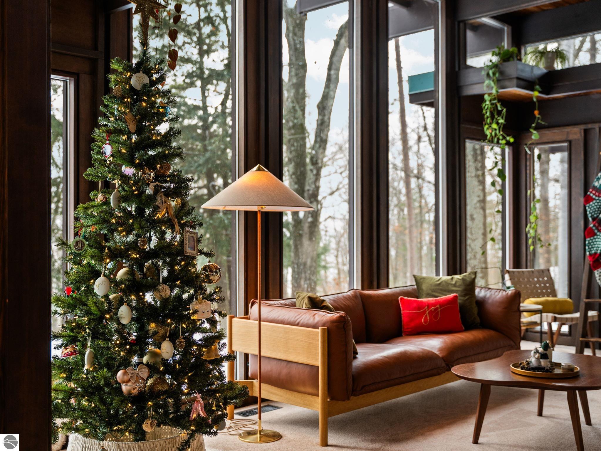 Traverse City, Michigan, 49686, United States, 3 Bedrooms Bedrooms, ,2 BathroomsBathrooms,Residential,Contingent,2007042