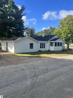 201 S MAPLE ST, MANTON, MI 49663 - Image 1