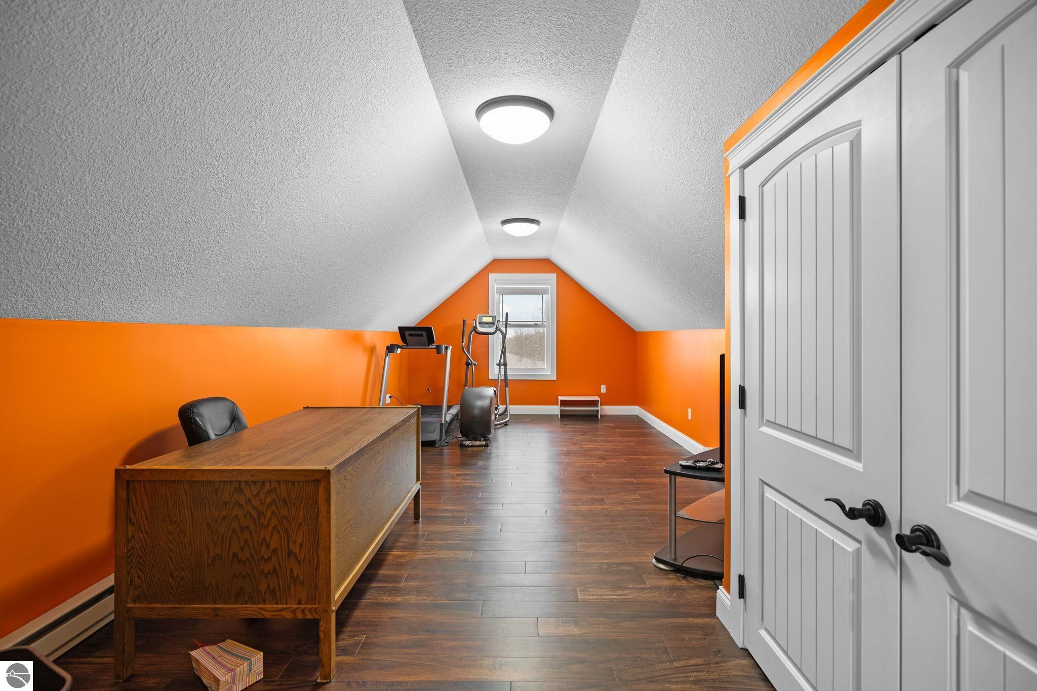 Traverse City, Michigan, 49685, United States, 6 Bedrooms Bedrooms, ,5 BathroomsBathrooms,Residential,Active,2007994