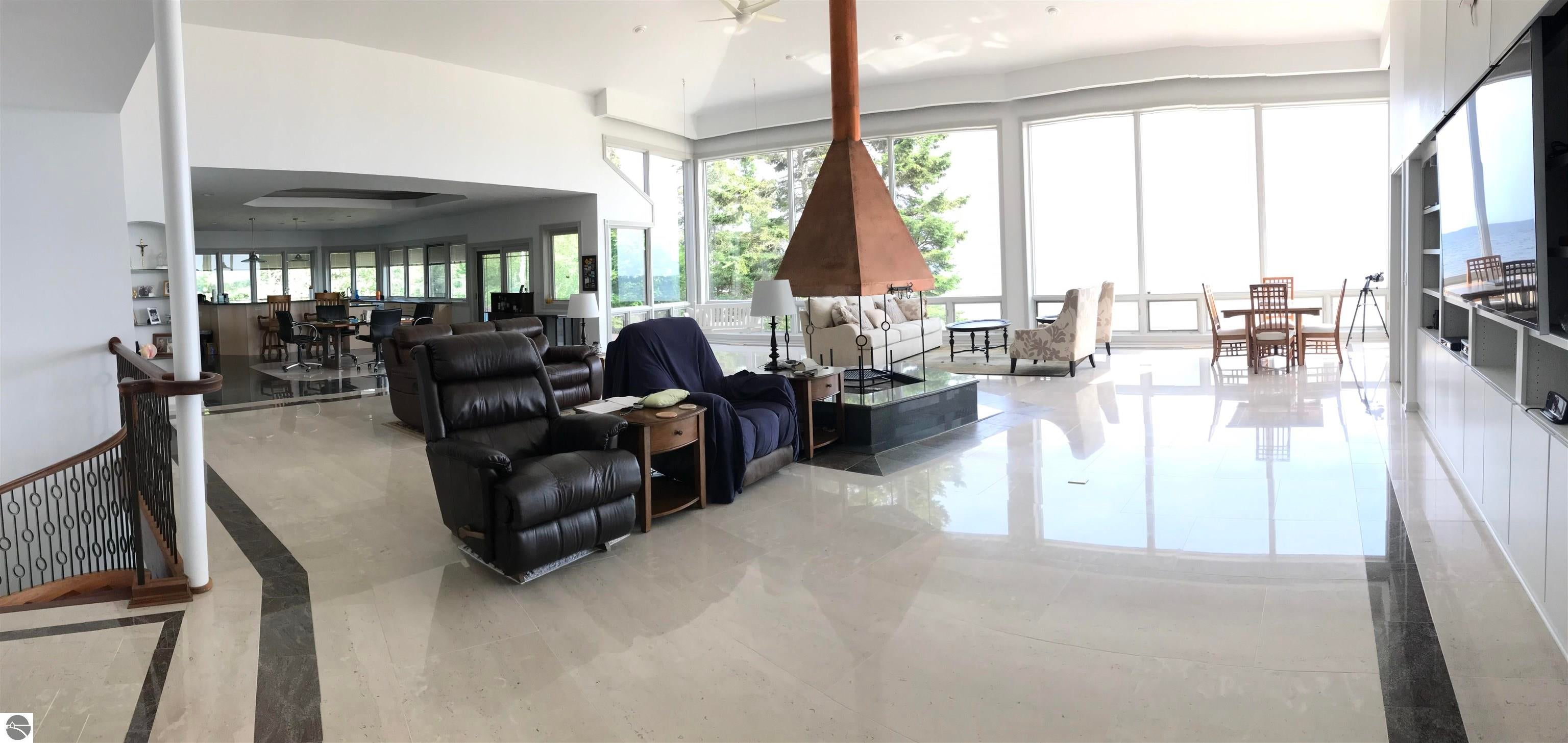 Manistique, Michigan, 49854, United States, 5 Bedrooms Bedrooms, ,5 BathroomsBathrooms,Residential,Active,1778718